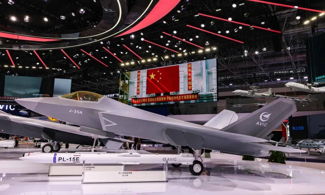 什么情况？外媒疯传：巴基斯坦接收首架中国五代机歼-35AE！
